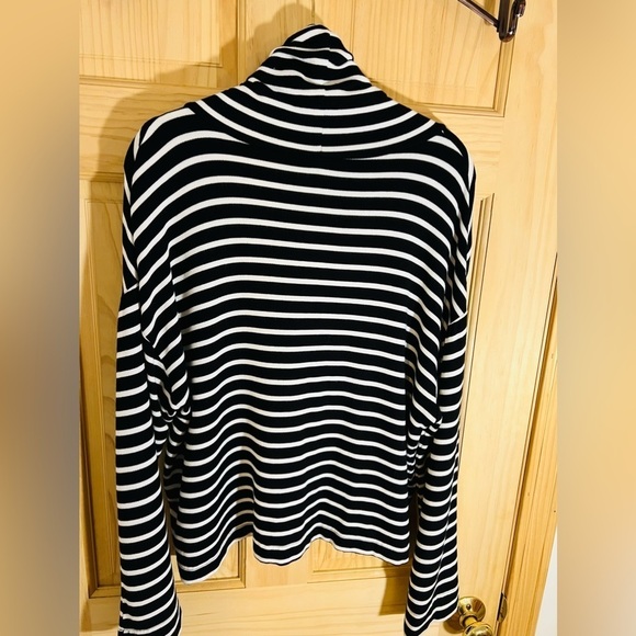 Splendid Oversized Funnel Neck Black and White Striped Crop Pullover Shirt Small - Picture 5 of 7